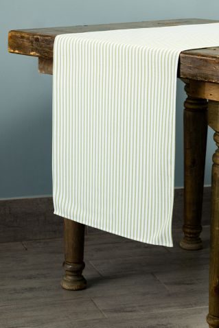 Specialty Hampton Stripe Apple table runner